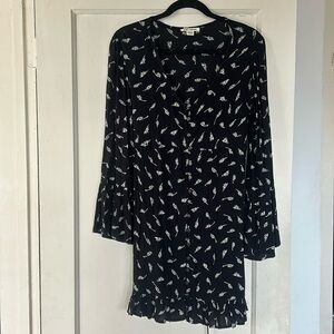 Billabong Black/White Dress, Long Sleeve